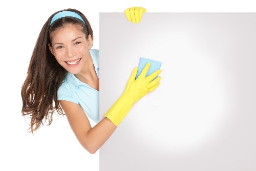 Local cleaners handling move out cleaning in W6 residential property